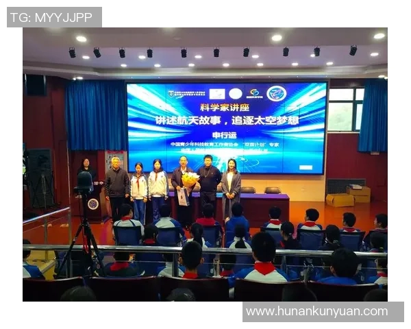 中国跳水运动员的拼搏与荣耀：从起步到世界巅峰的奋斗历程